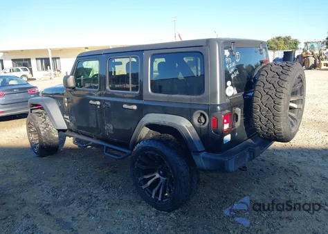 2020 Jeep Wrangler Unlimited Sport 4X4 z USA, uszkodzony, nr VIN 1C4HJXDG3LW202199